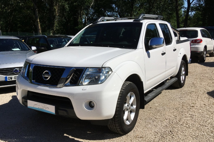 NISSAN NAVARA