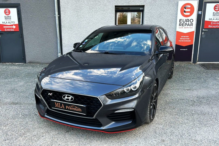 HYUNDAI i30